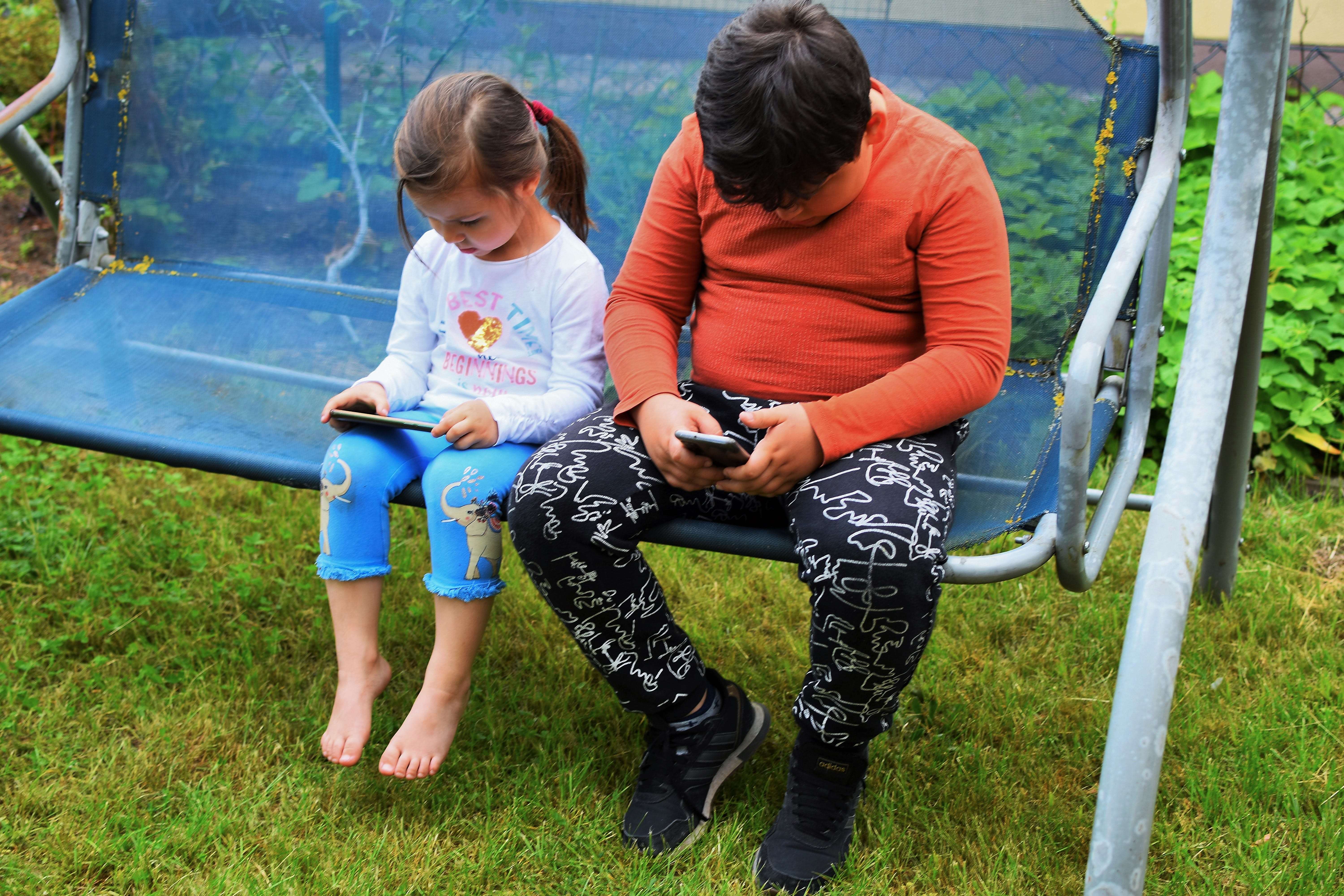 Navigating Screen Time Challenges: A Holistic Approach for Healthy Child Development